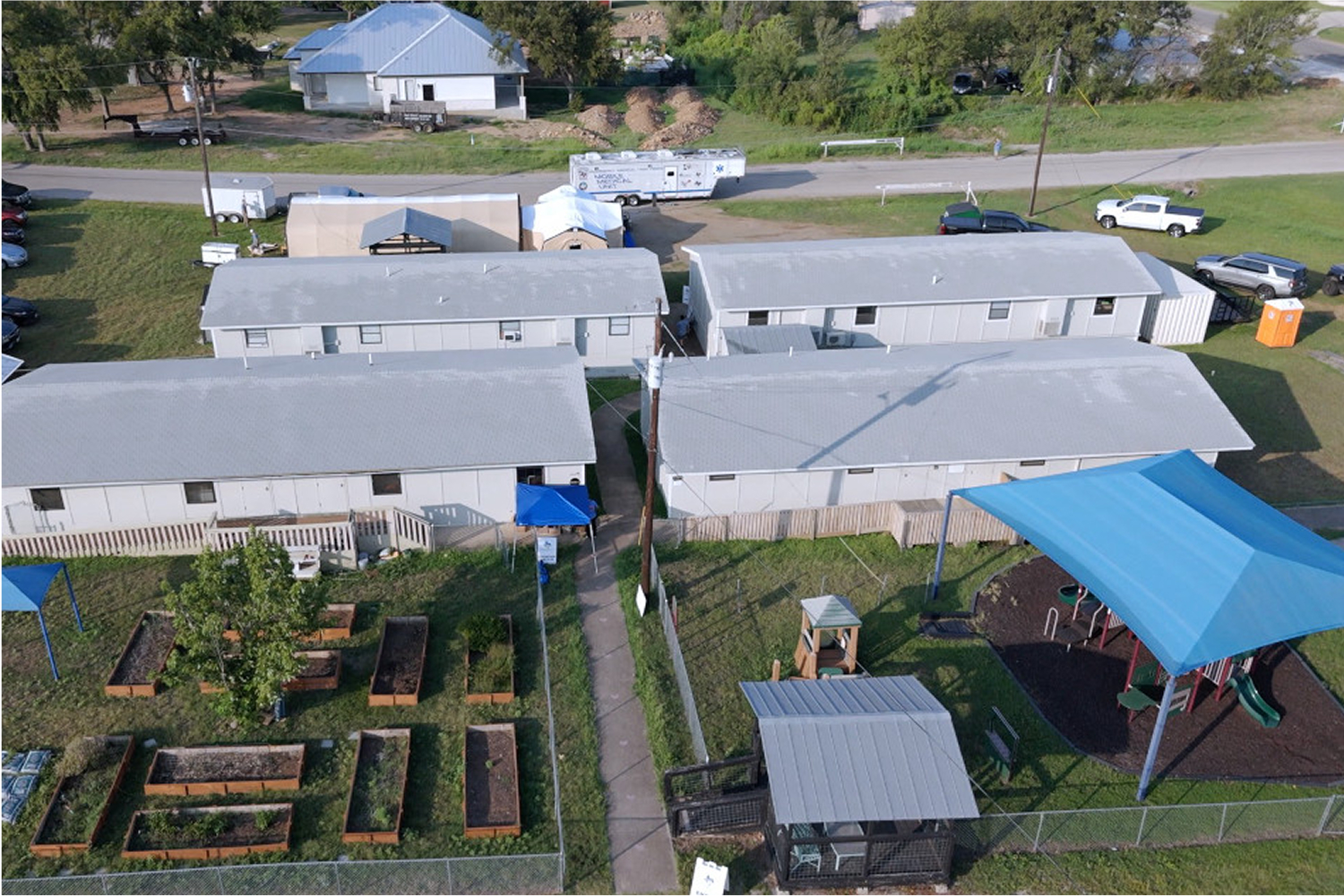 OUTSIDE DRONE - Ark of Highland Lakes